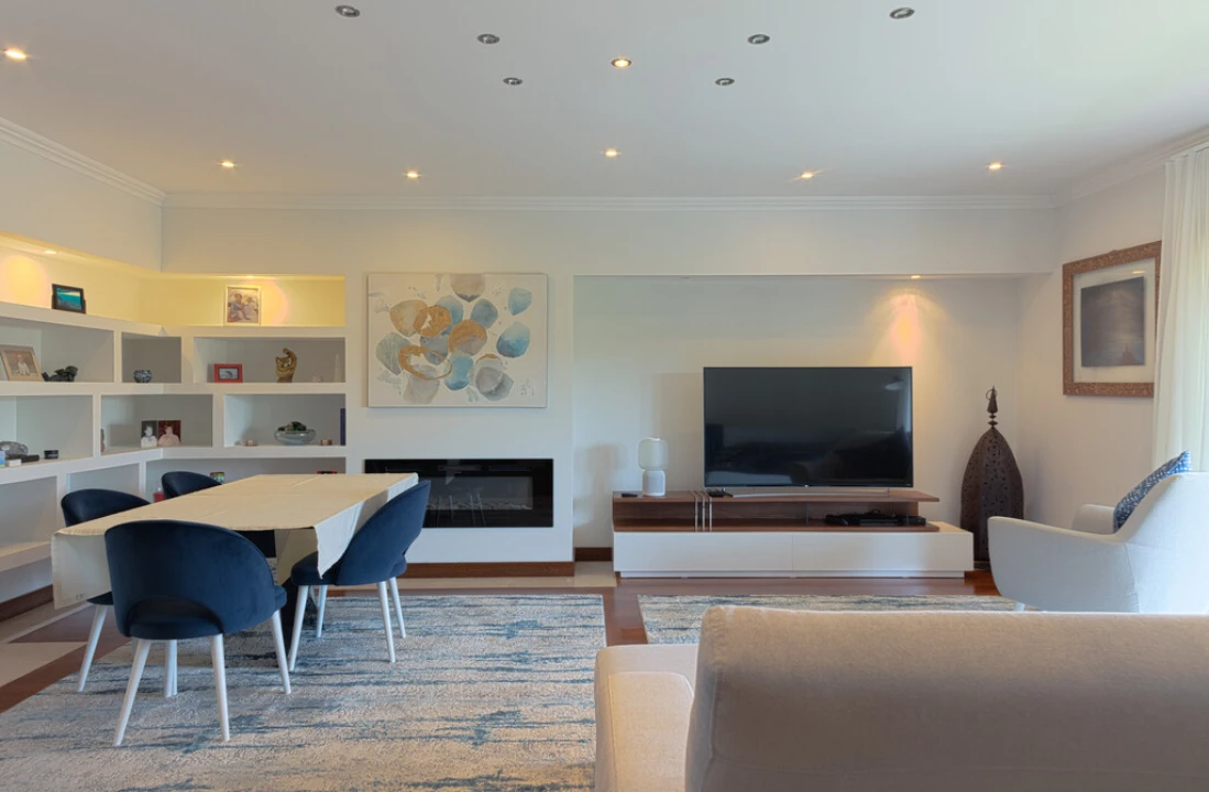 Moradia T4 para Venda em Serra e Junceira Foto 8