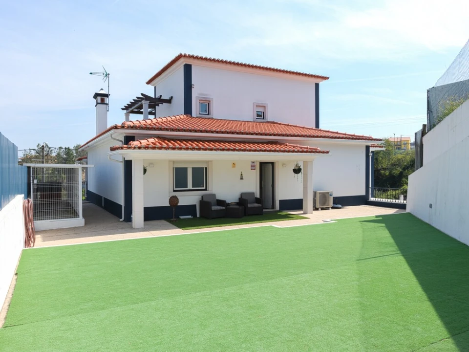 Moradia T4 para Venda em Serra e Junceira Foto 4