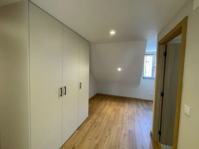 Apartamento T2 para Venda em Leiria, Pousos, Barreira e Cortes Foto 9