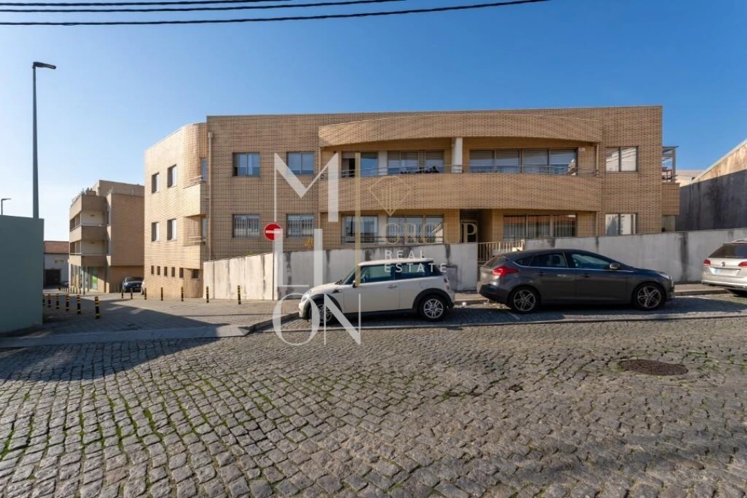 Apartamento T3 para Venda em Arcozelo Foto 23