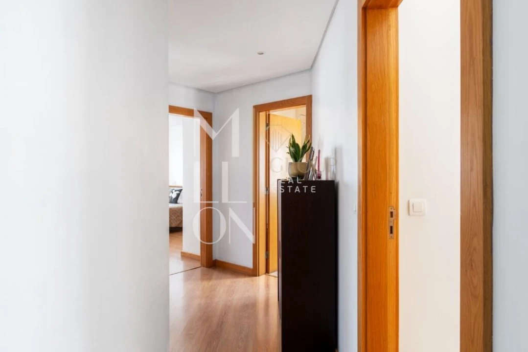 Apartamento T3 para Venda em Arcozelo Foto 12