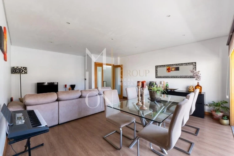 Apartamento T3 para Venda em Arcozelo Foto 4