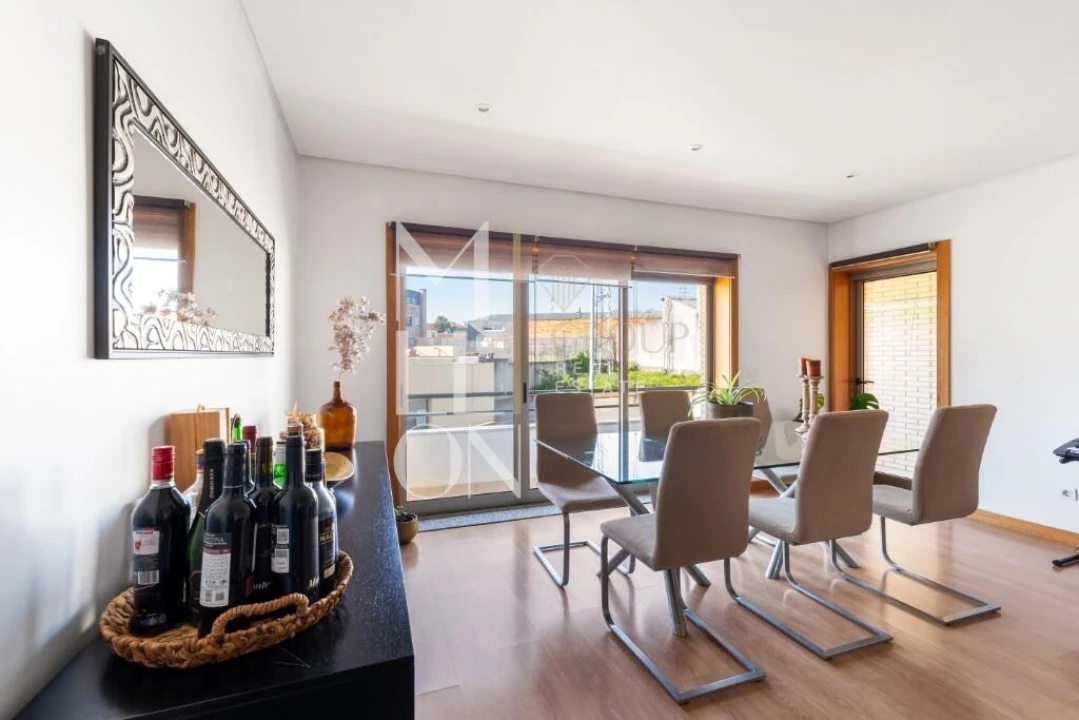 Apartamento T3 para Venda em Arcozelo Foto 3