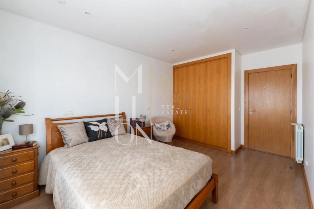 Apartamento T3 para Venda em Arcozelo Foto 17