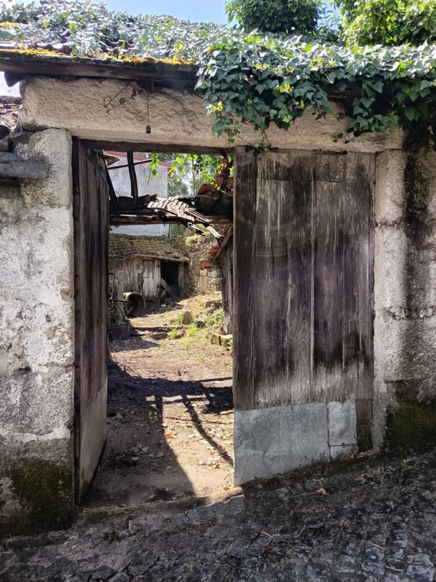 Moradia T2 para Venda em Fonte Arcada Foto 21