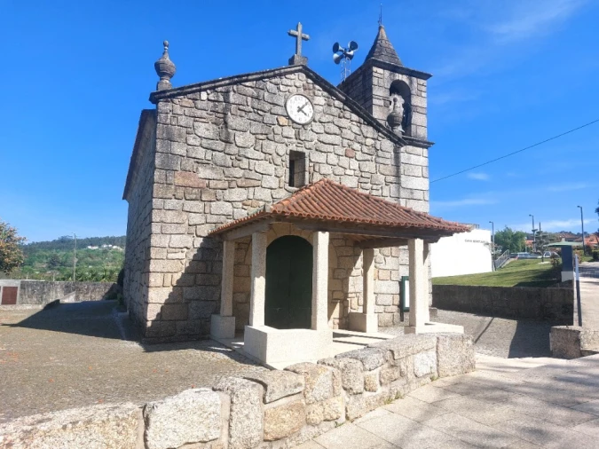 Moradia T2 para Venda em Fonte Arcada Foto 24