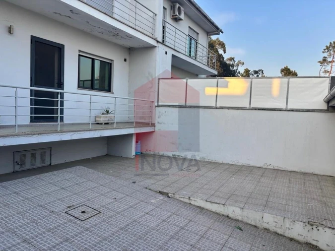 Moradia T4 para Venda em Lage Foto 8