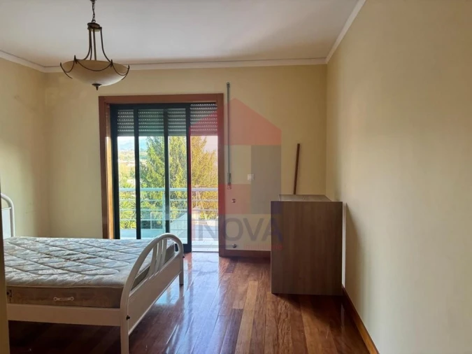 Moradia T4 para Venda em Lage Foto 19