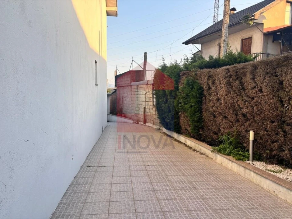 Moradia T4 para Venda em Lage Foto 30