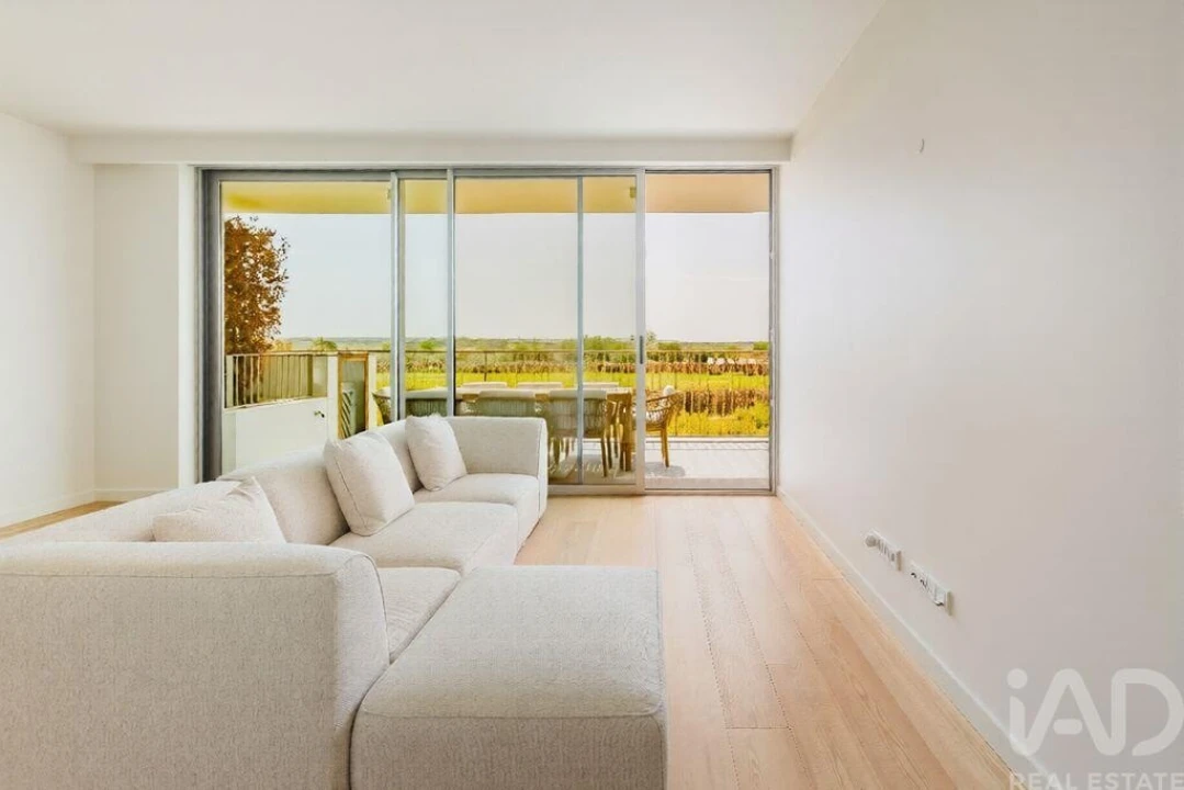 Apartamento T2 para Venda em Armação de Pera Foto 8