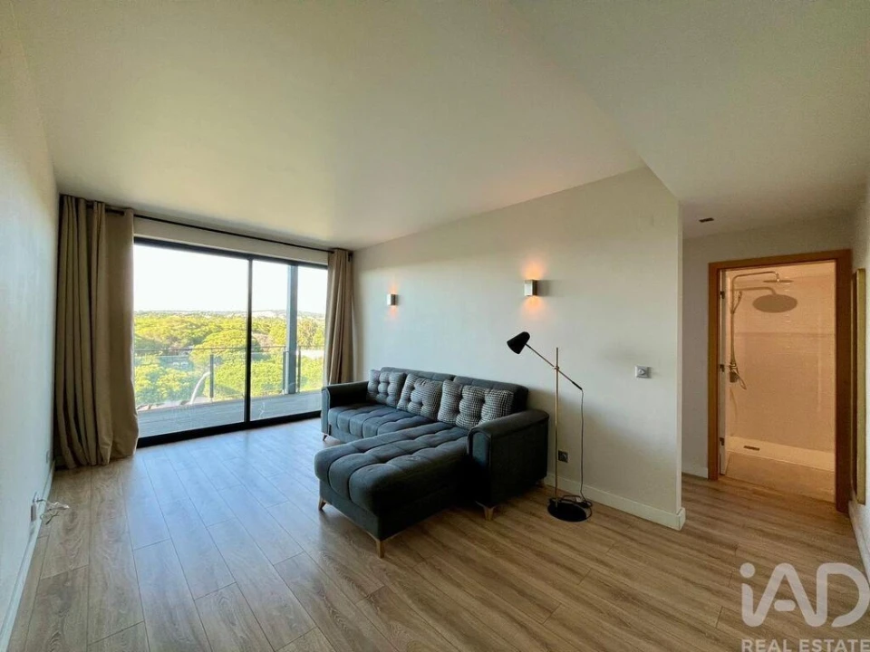 Apartamento T1 para Arrendamento em Quarteira Foto 7