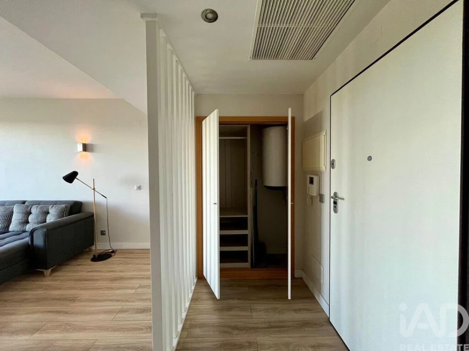 Apartamento T1 para Arrendamento em Quarteira Foto 8