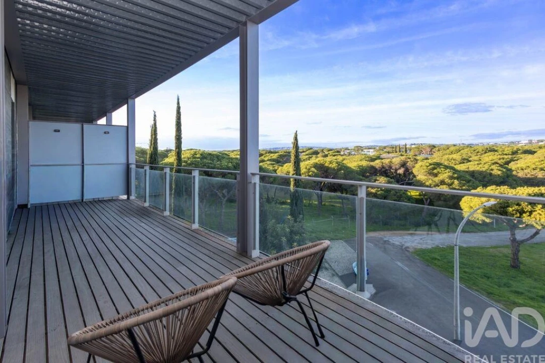 Apartamento T1 para Arrendamento em Quarteira Foto 14