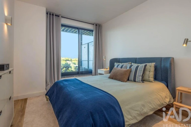 Apartamento T1 para Arrendamento em Quarteira Foto 12