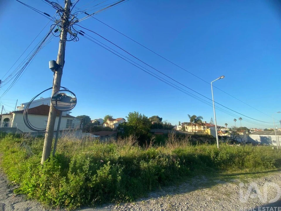 Terreno para Venda em Charneca de Caparica e Sobreda Foto 2