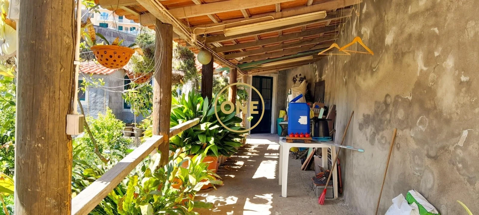 Prédio para Venda em Caniço Foto 8