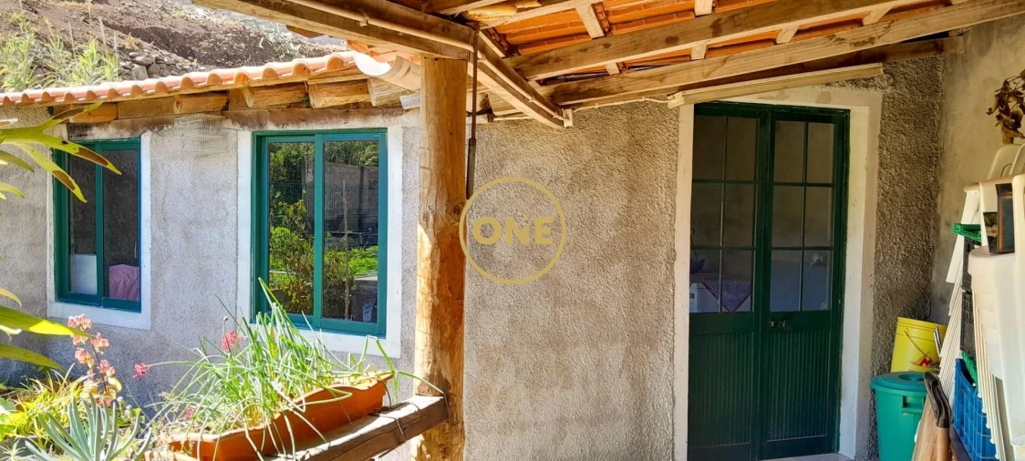 Prédio para Venda em Caniço Foto 7