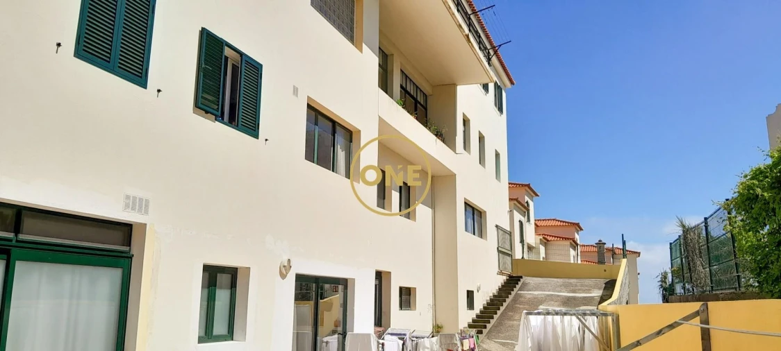 Prédio para Venda em Caniço Foto 10