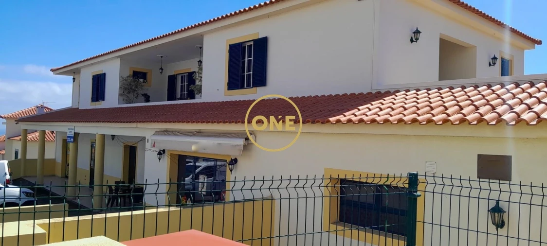 Prédio para Venda em Caniço Foto 2