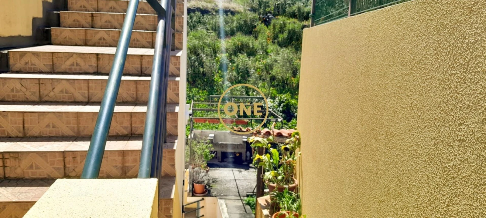 Prédio para Venda em Caniço Foto 5