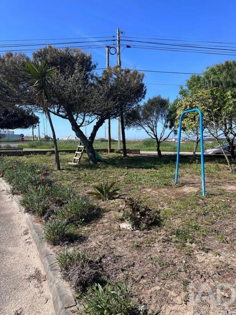 Moradia T3 para Arrendamento em Atouguia da Baleia Foto 23