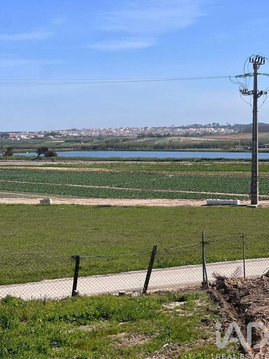 Moradia T3 para Arrendamento em Atouguia da Baleia Foto 20