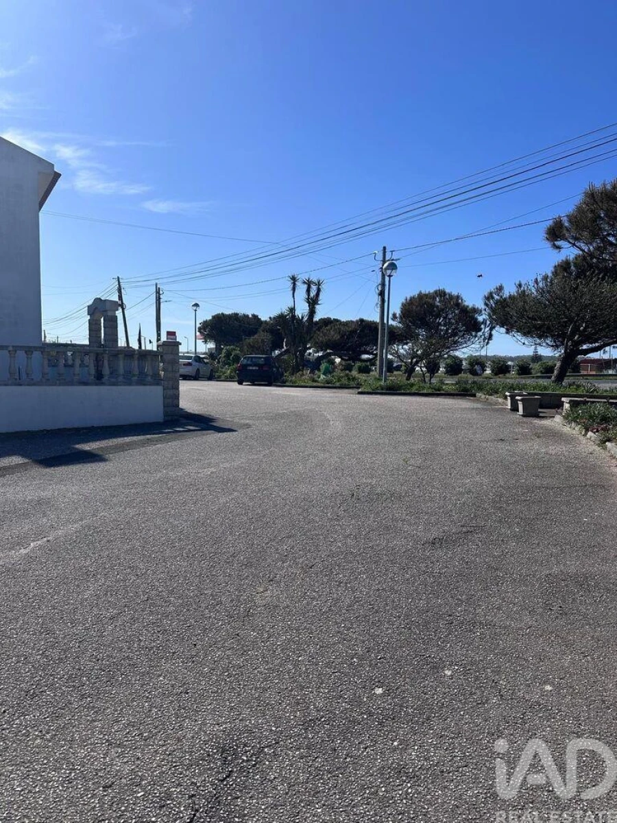 Moradia T3 para Arrendamento em Atouguia da Baleia Foto 24