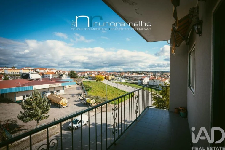 Apartamento T4 para Venda em Pinhel Foto 2