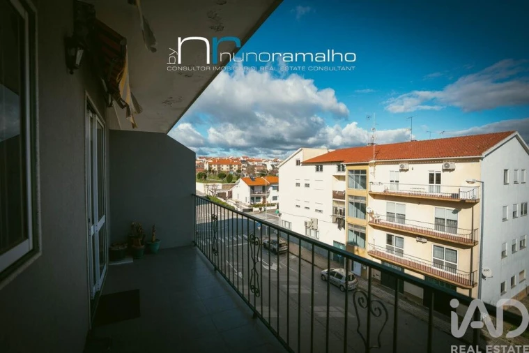 Apartamento T4 para Venda em Pinhel Foto 3