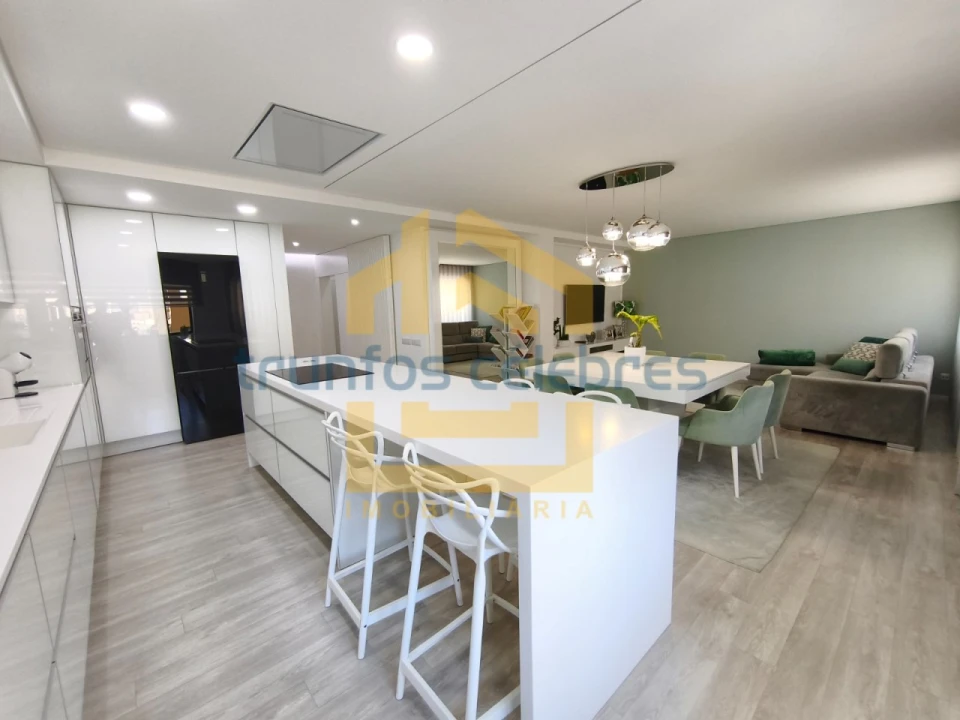 Apartamento T3 para Venda em Aver-O-Mar, Amorim e Terroso Foto 6