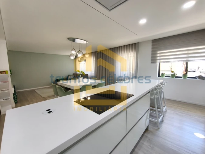 Apartamento T3 para Venda em Aver-O-Mar, Amorim e Terroso Foto 2