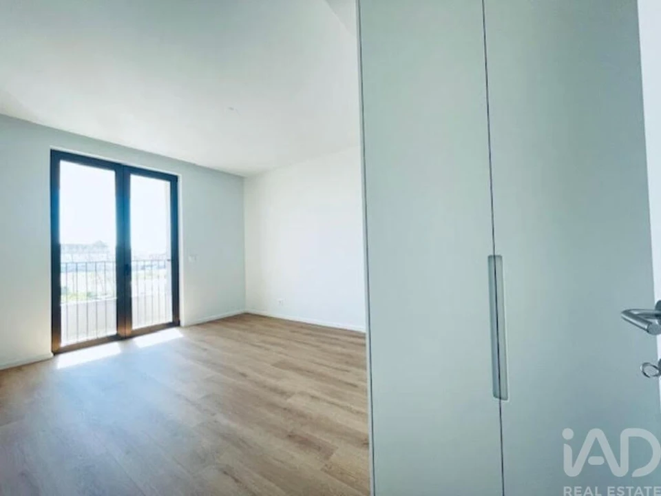 Apartamento T3 para Arrendamento em Póvoa de Santa Iria e Forte da Casa Foto 20