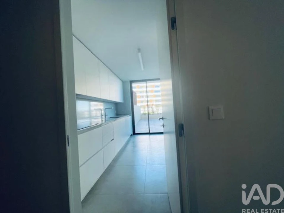 Apartamento T3 para Arrendamento em Póvoa de Santa Iria e Forte da Casa Foto 2