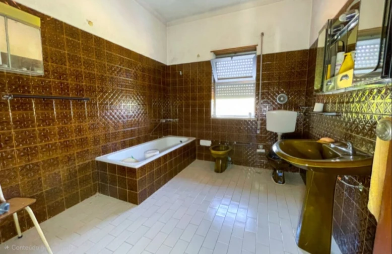 Quinta T4 para Venda em Eiras e São Paulo de Frades Foto 23