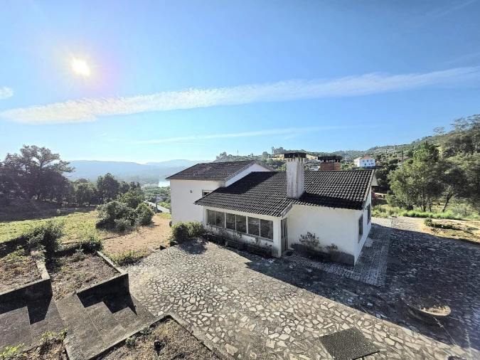 Quinta T4 para Venda em Eiras e São Paulo de Frades Foto 3