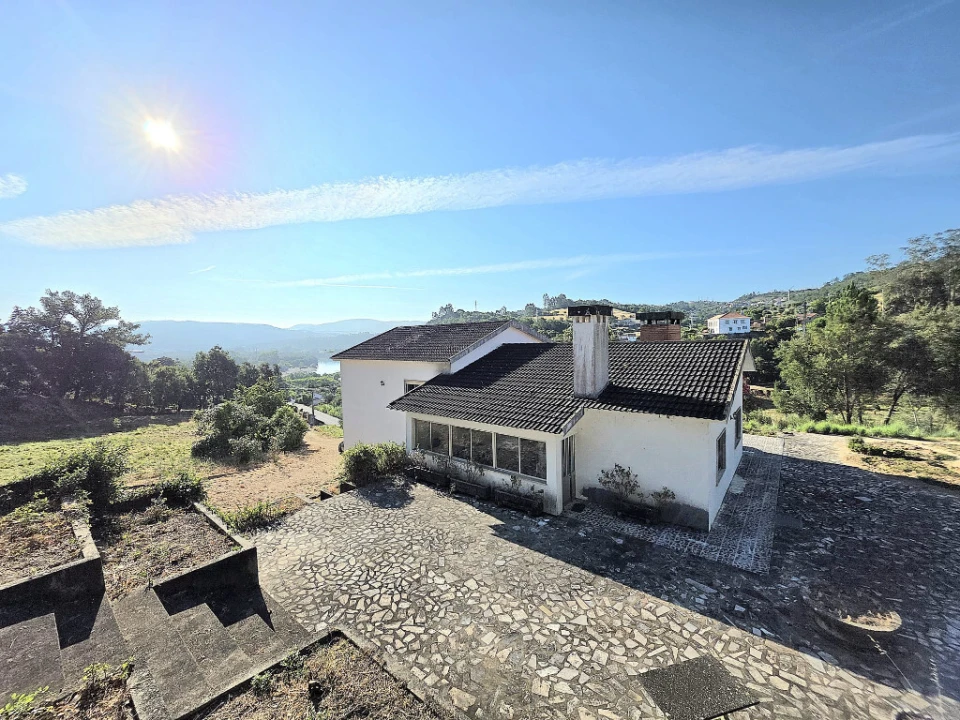 Quinta T4 para Venda em Eiras e São Paulo de Frades Foto 3
