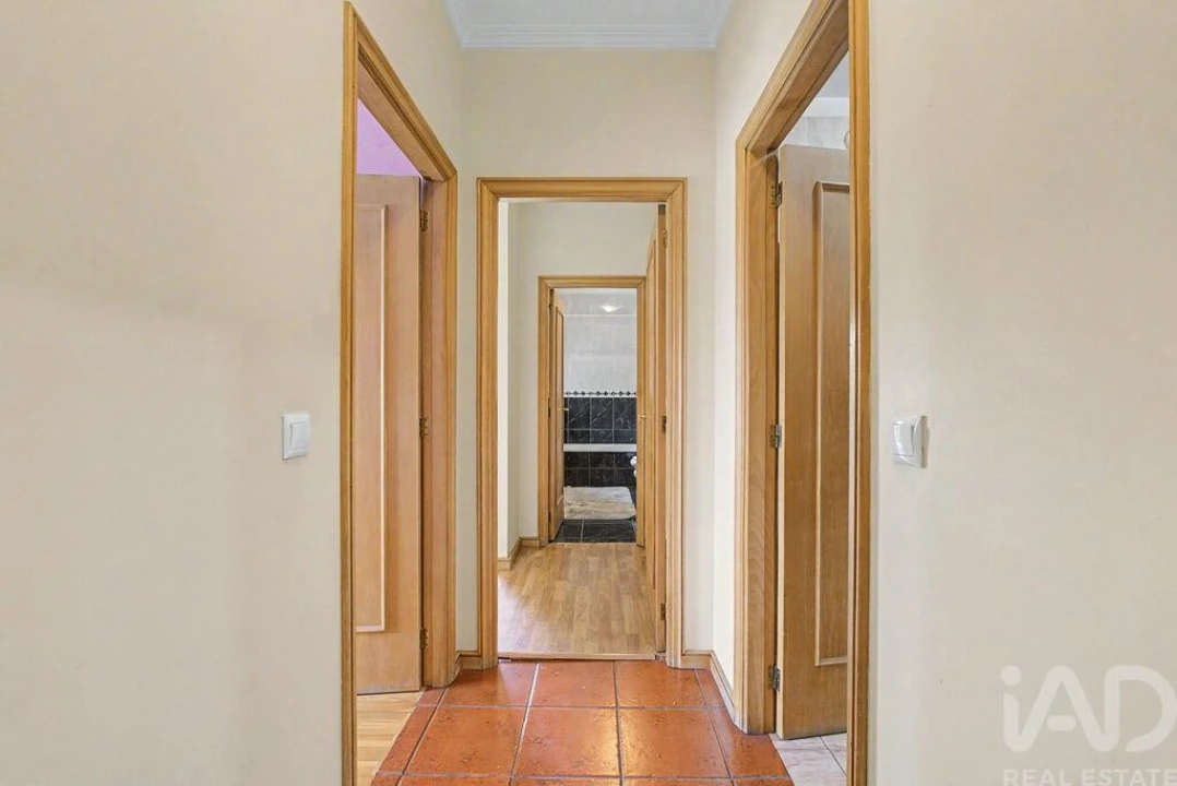 Apartamento T2 para Venda em Aguas Santas Foto 17