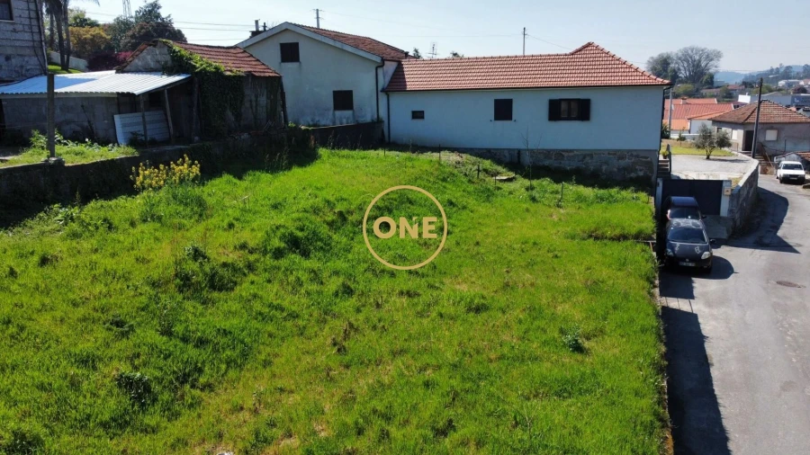 Terreno para Venda em Carvalhosa Foto 8