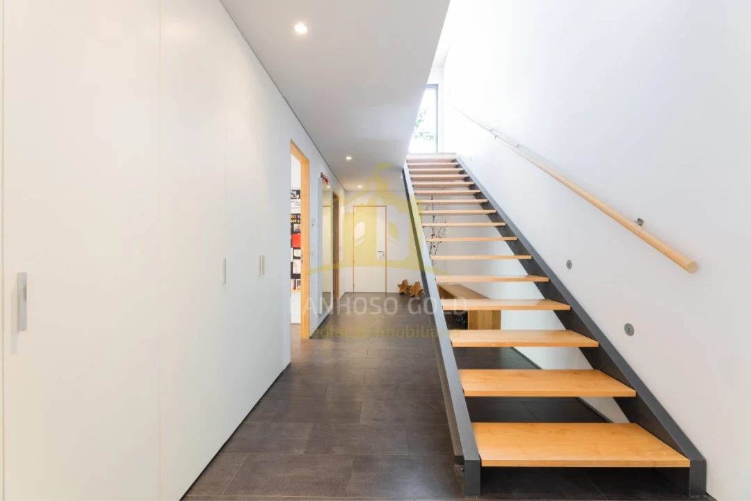 Moradia T5 para Venda em Lanhoso Foto 21