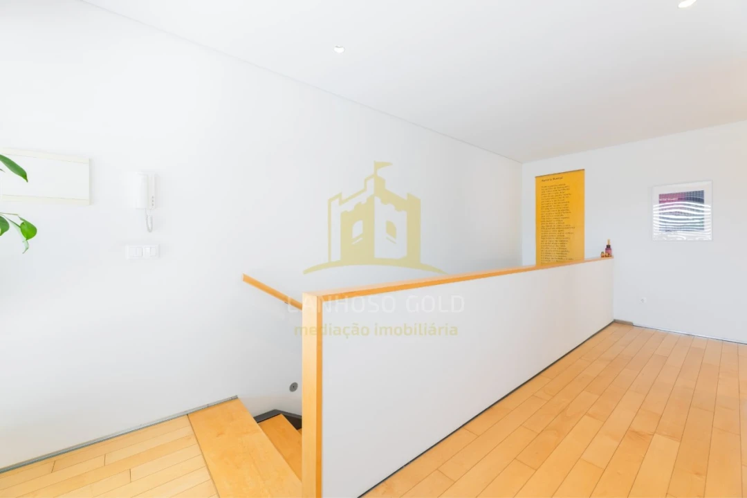 Moradia T5 para Venda em Lanhoso Foto 33