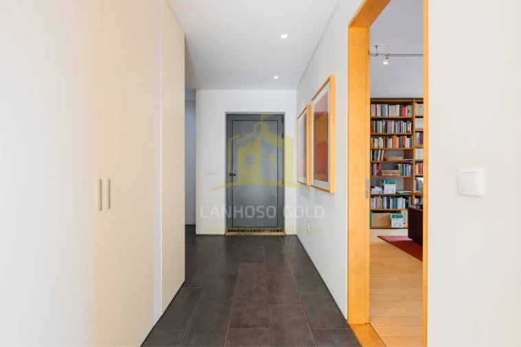 Moradia T5 para Venda em Lanhoso Foto 16