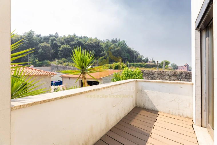 Moradia T5 para Venda em Lanhoso Foto 34