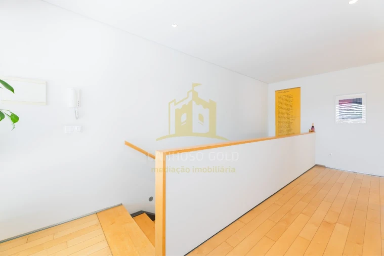 Moradia T5 para Venda em Lanhoso Foto 33