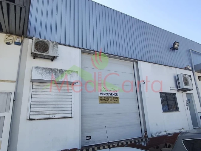 Armazém para Venda em Vila Chã de Ourique Foto 3