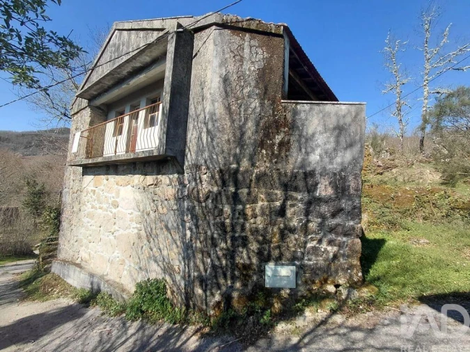Moradia para Venda em Castro Laboreiro e Lamas de Mouro