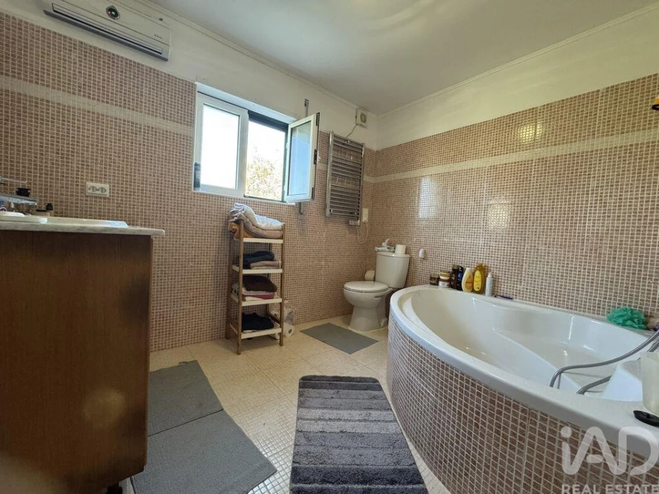 Moradia para Venda em Casais e Alviobeira Foto 29