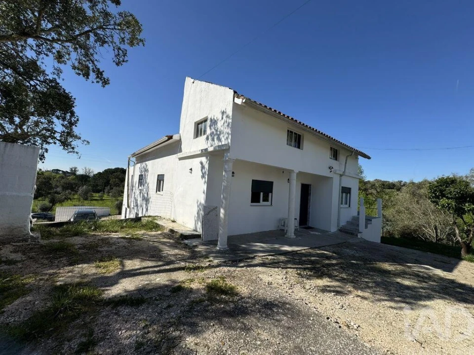 Moradia para Venda em Casais e Alviobeira Foto 3