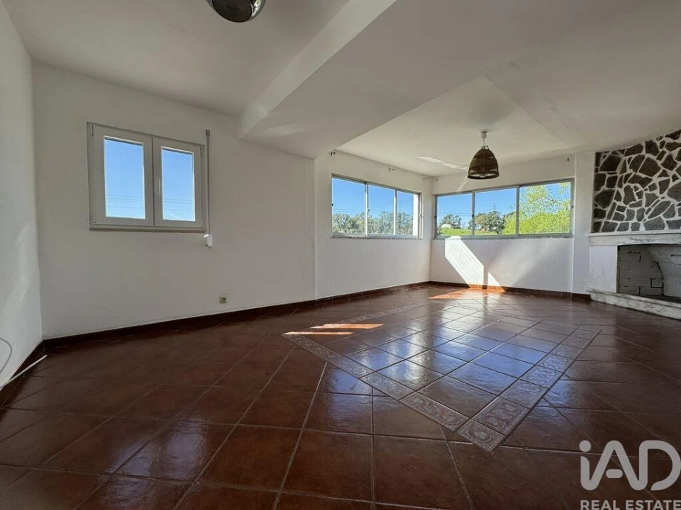 Moradia para Venda em Casais e Alviobeira Foto 17