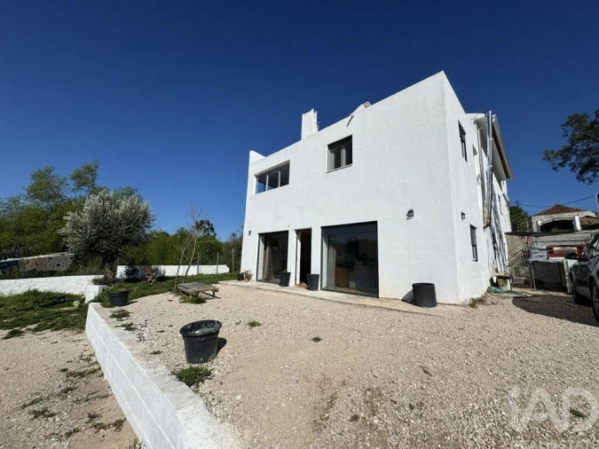 Moradia para Venda em Casais e Alviobeira Foto 2