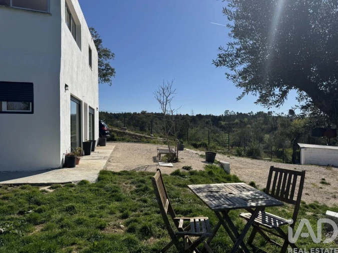 Moradia para Venda em Casais e Alviobeira Foto 22